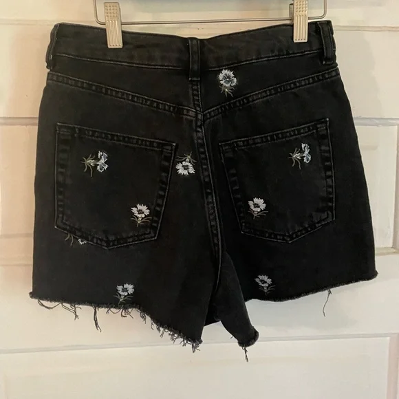 Topshop Black Jean Shorts with Floral Embroidery - Picture 2 of 4